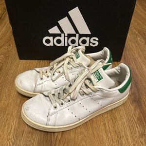 ADIDAS Stan Smith white green lace up shoes sneakers women’s 8 / men’s 7